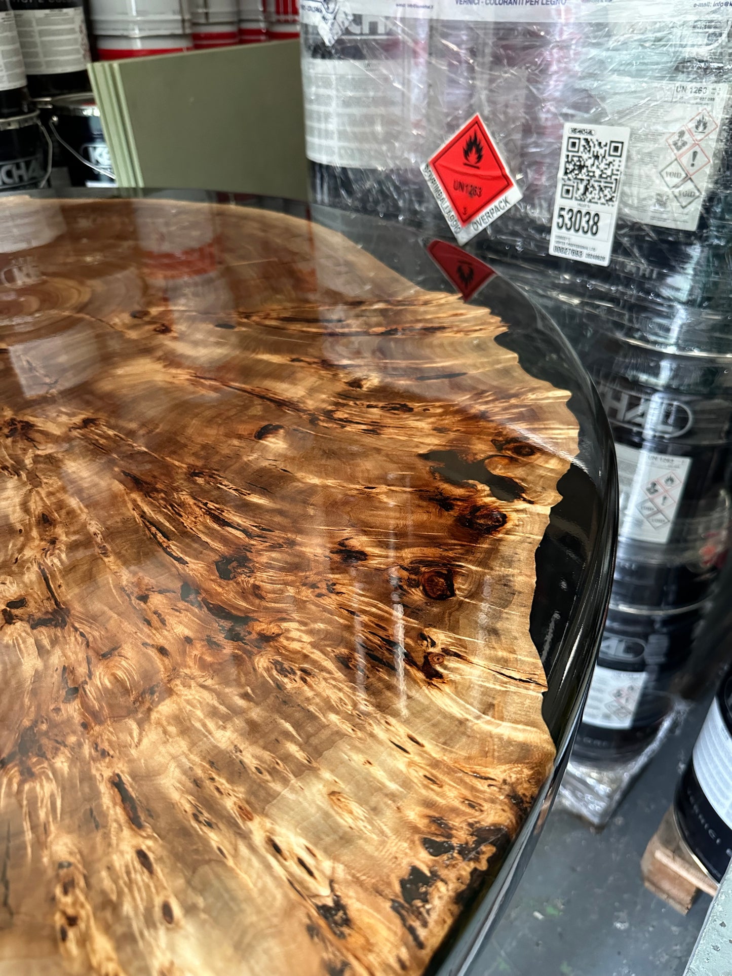1. Round dining/conference table - Yukatan