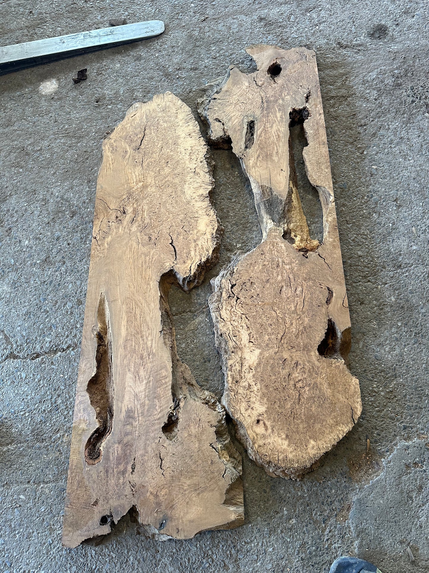 Want to commission this for a dining or conference table. Beautiful burr oak for river table.