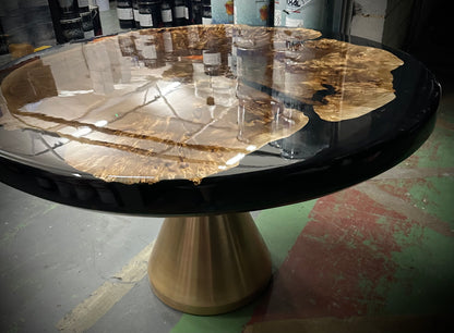 1. Round dining/conference table - Yukatan