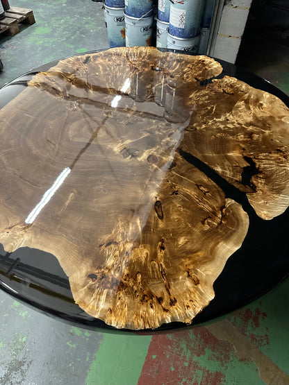 1. Round dining/conference table - Yukatan